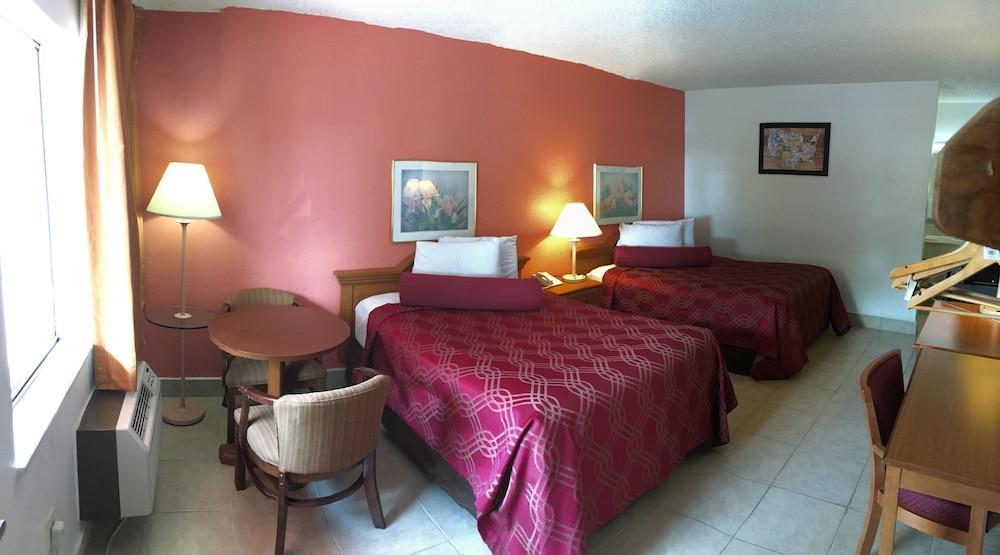 Econo Lodge North Норт-Форт-Маєрс Екстер'єр фото