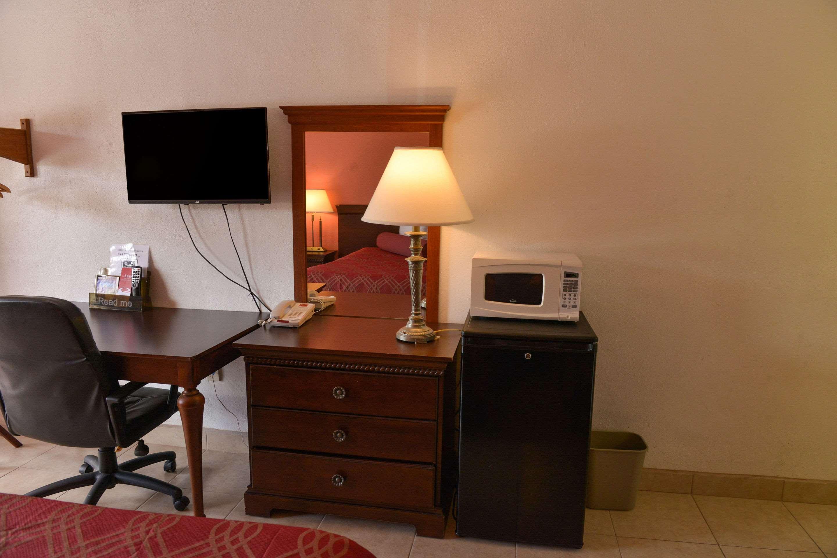 Econo Lodge North Норт-Форт-Маєрс Екстер'єр фото