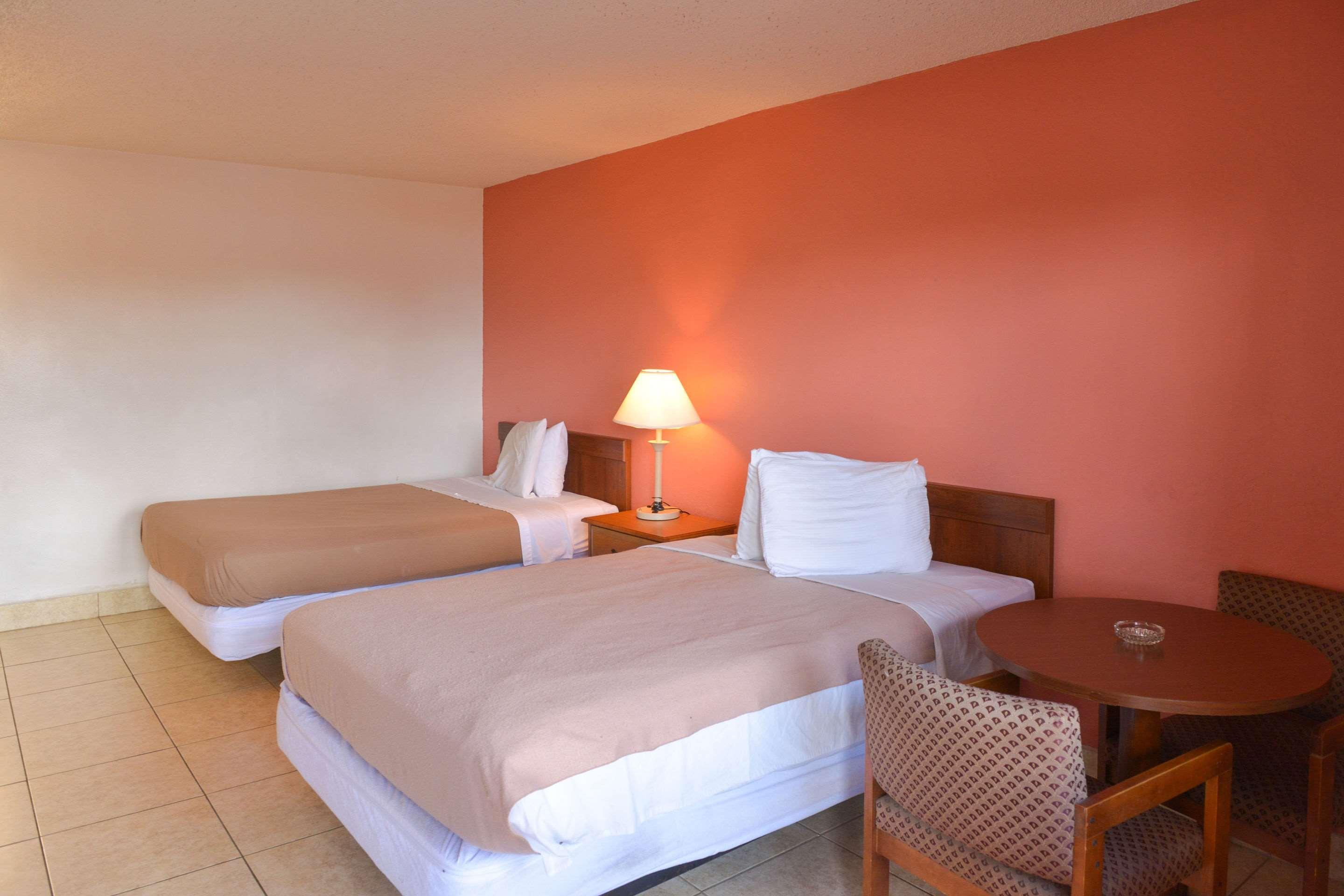 Econo Lodge North Норт-Форт-Маєрс Екстер'єр фото