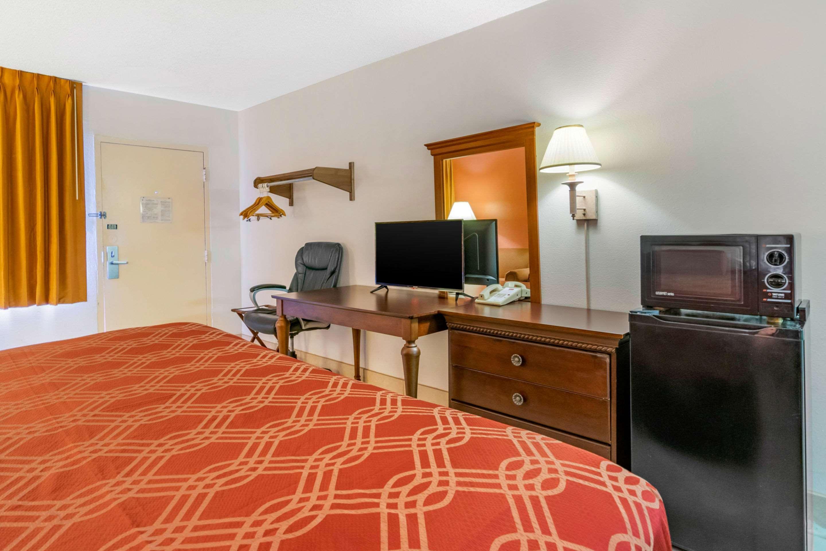 Econo Lodge North Норт-Форт-Маєрс Екстер'єр фото